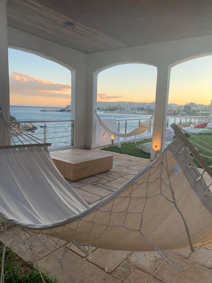 Hostel Bedwave Seaside Mansion Pireu