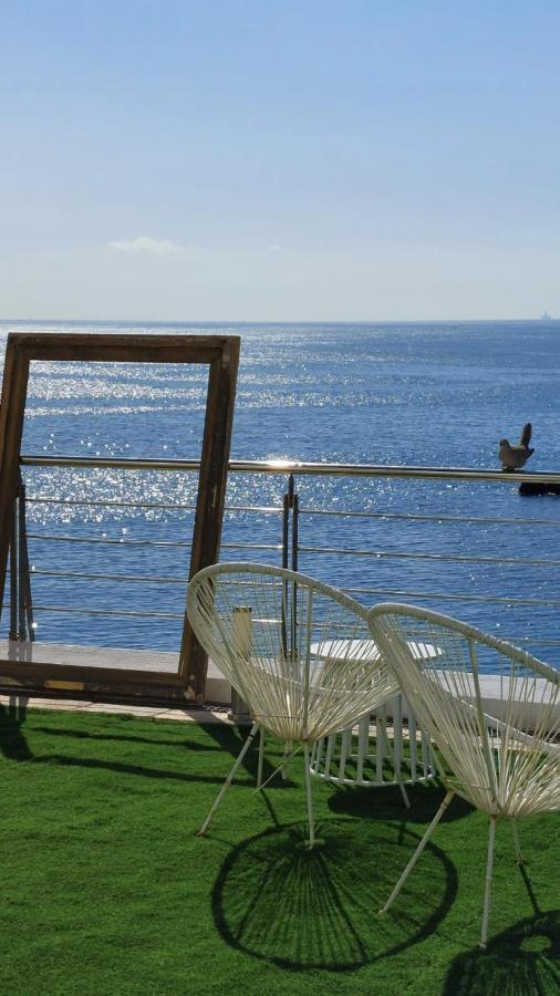 Bedwave Seaside Mansion * Pireu