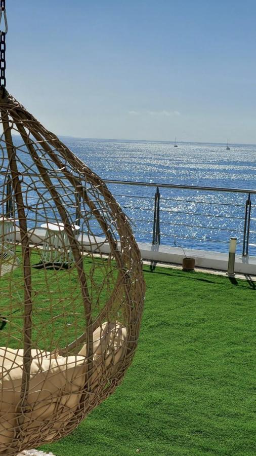 Bedwave Seaside Mansion Hostel Pireu