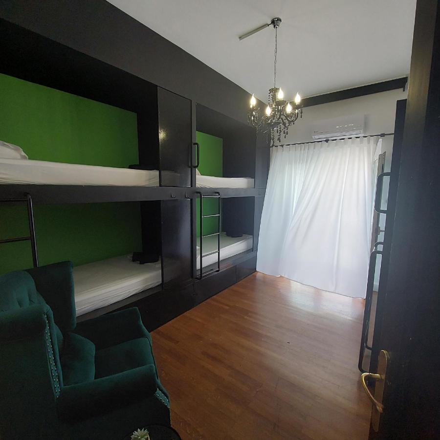 Bedwave Seaside Mansion Pireu