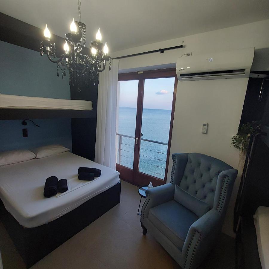 Bedwave Seaside Mansion Пирей