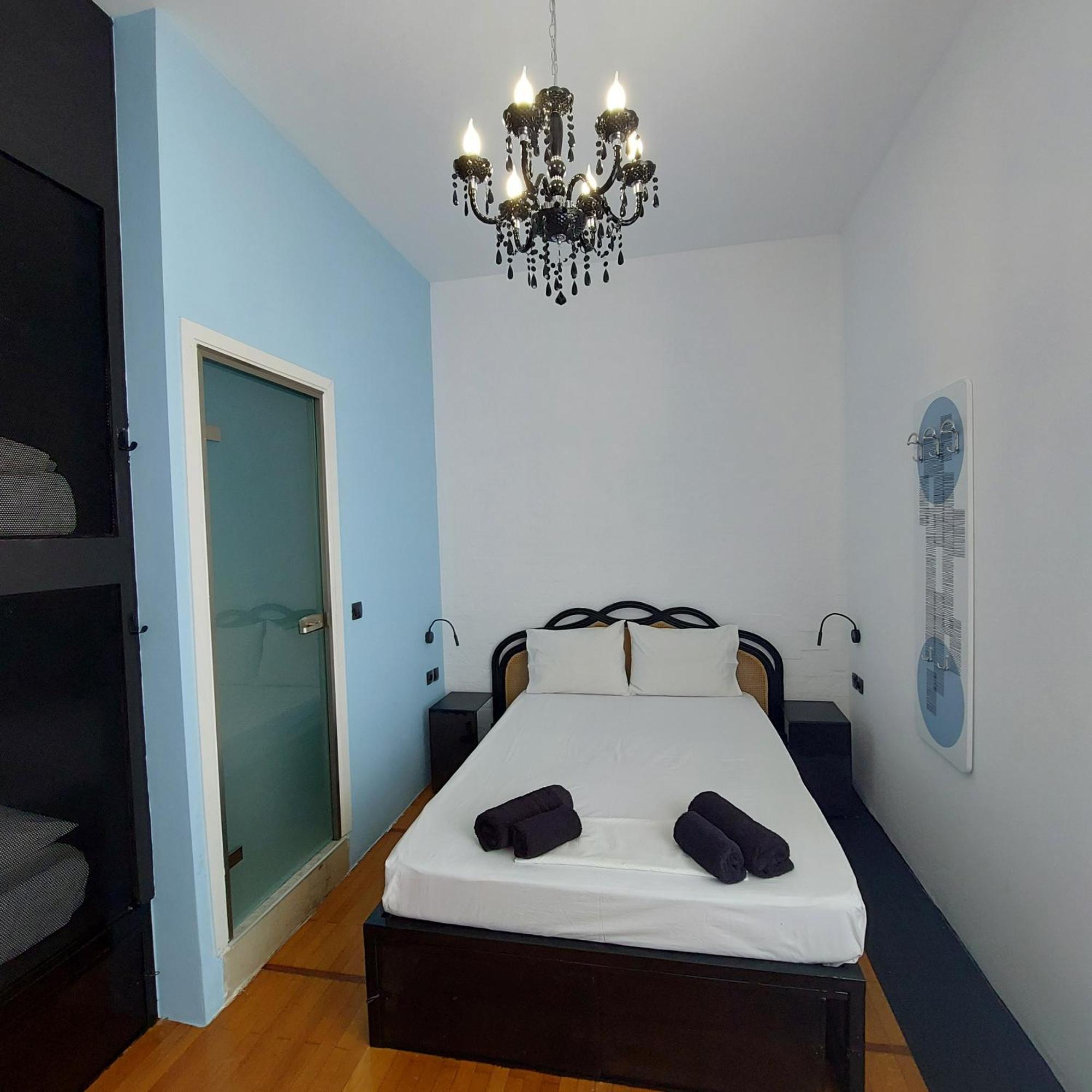 Bedwave Seaside Mansion * Πειραιάς